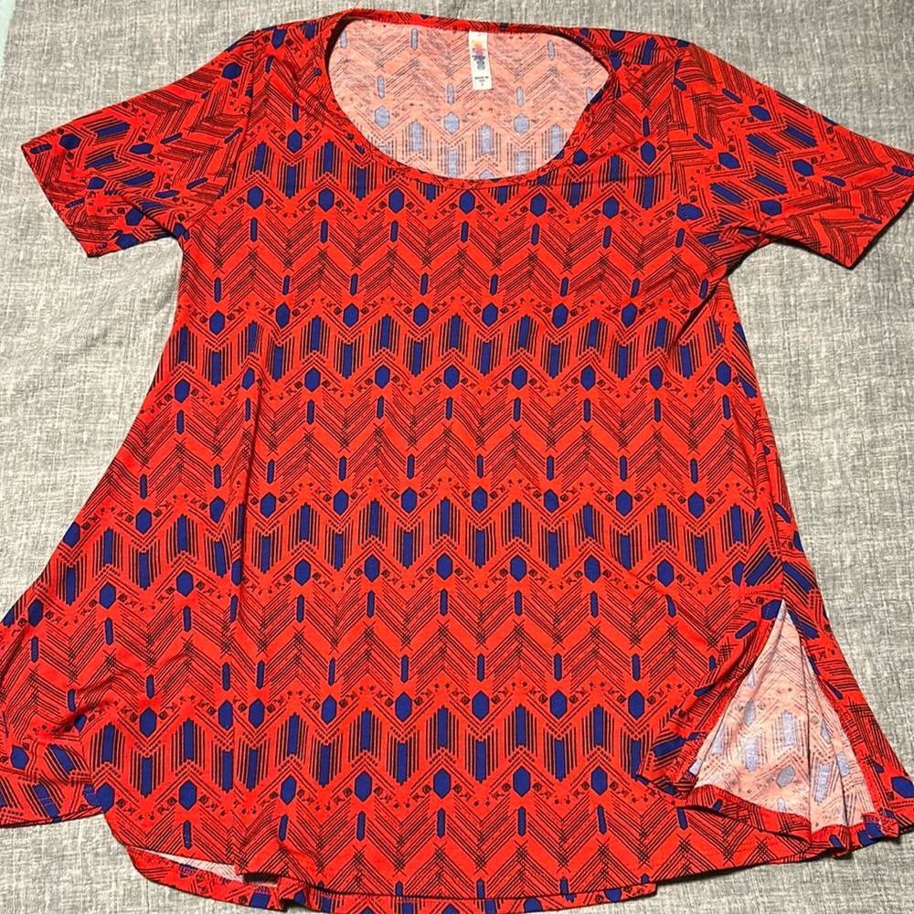 LuLaRoe Classic T top red and blue size S